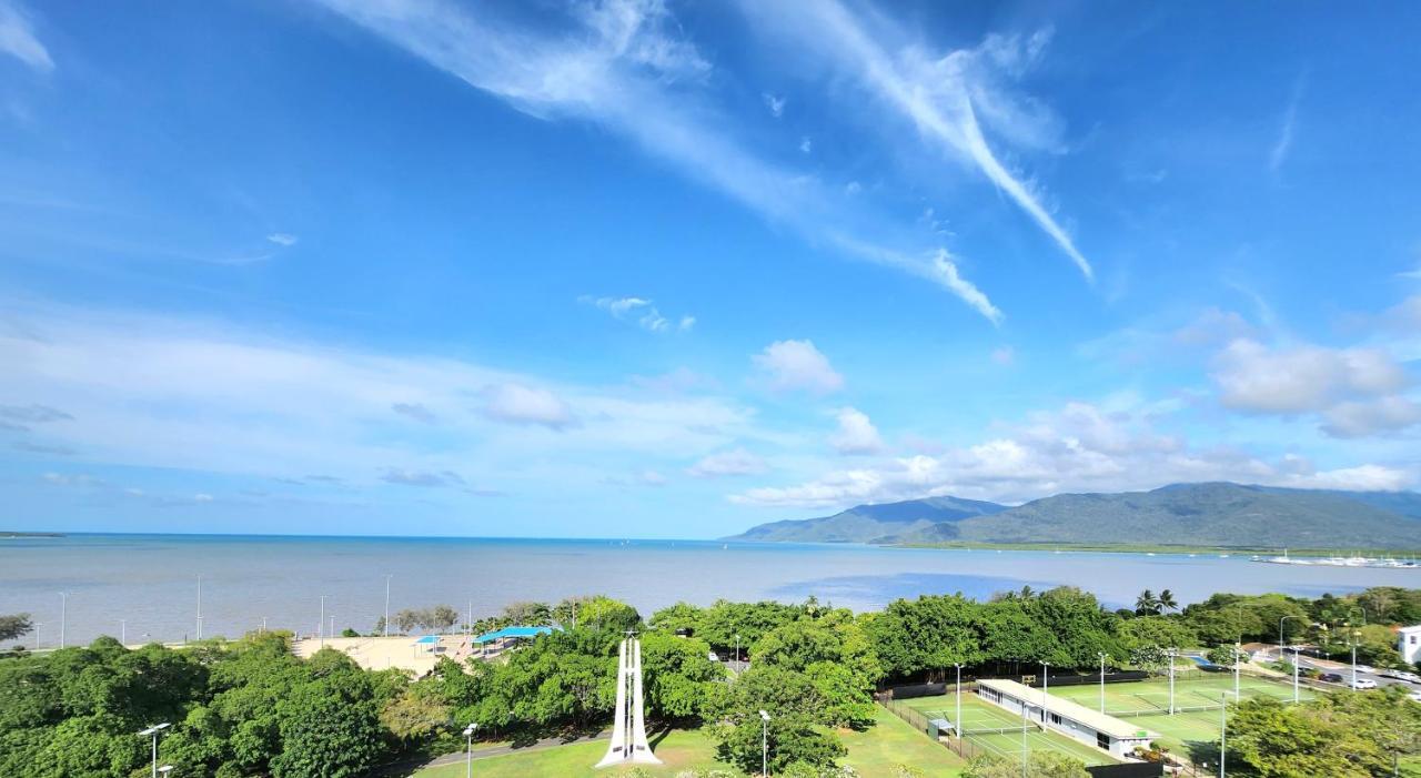 Cairns Luxury Seaview Apartment Dış mekan fotoğraf